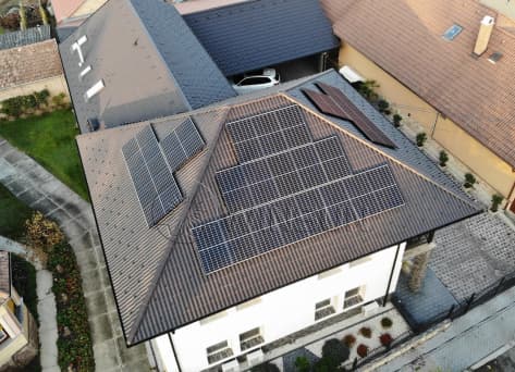 12KW Tile Roof Mounting System In Italy